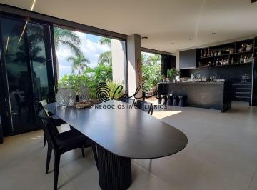 Casa · 310m² · 3 Quartos · 4 Vagas · Casa Padrão - Sobrado Mobiliado no Condomínio Alto do Castelo