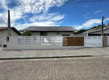 Casa · 169m² · 3 Quartos · 2 Vagas · Casa com 3 dormitórios (1 suíte) à venda, 169 m² no bairro Pomeranos em Timbó-SC