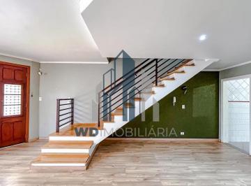 Casa · 240m² · 3 Quartos · 3 Vagas · CASA À VENDA PERTO DO METRÔ TATUAPÉ – 240m²!