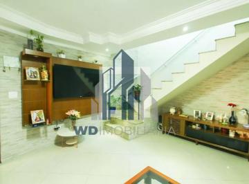 Casa · 170m² · 4 Quartos · 2 Vagas · CASA À VENDA COM 170m² – PRÓXIMA AO METRÔ!