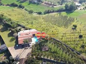 ce72e86f842e1f377bf5cd5d40d4a7ed60074343 · Sítio Rural / Mombuca