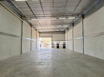 593a8a7598ca449590971cd88b46ba55bc574e4e · Galpão comercial no bairro Marta Helena com 355 metros quadrados.