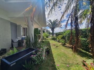 Casa · 235m² · 3 Quartos · 2 Vagas · Casa a venda em Capão da Canoa