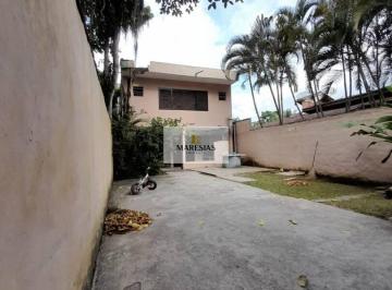 Casa · 3 Quartos · Oferta Imperdível: Casa com 3 Suítes e Quintal Próximo à Praia, Ideal para Reforma e com Preço Ab