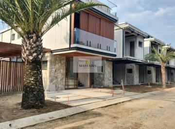 Casa · 161m² · 4 Quartos · Casa à venda - em Maresias