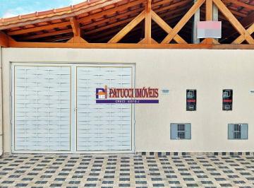 Casa · 2 Quartos · 2 Vagas · Ótima Localização! Casa com Piscina!