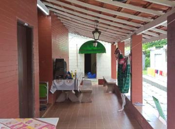 Casa de 3 quartos, Santa Isabel · Chácara com Piscina, 2 Churrasqueiras e Área de Jogos – Santa Isabel