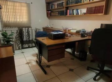 Comercial · 107m² · 7 Vagas · Casa comercial na Rua Lavínia Fenton, N. 12 • 107 m²