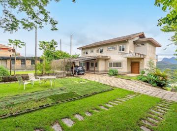 Casa · 500m² · 4 Quartos · 3 Vagas · Casa com 4 quartos em Nogueira, Petrópolis