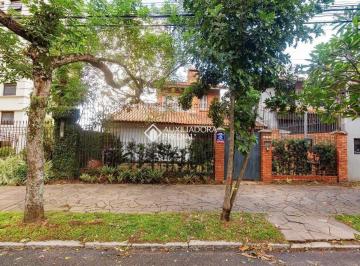 Casa · 240m² · 4 Quartos · 3 Vagas · Excelente casa comercial no bairro Bela Vista