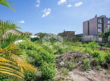 Terreno · 630m² · Terreno à venda, de 630m² no bairro Medianeira, em Porto Alegre.