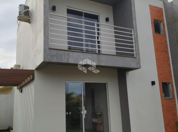Casa · 85m² · 2 Quartos · 2 Vagas · Belo Sobrado com 2 Suítes - Financiável em Garopaba/SC