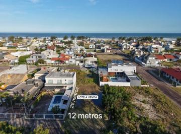 Terreno · 290m² · Lote à venda em Capão Novo - Capão da Canoa, com 300 m² (12x25) e localização próxima ao mar.