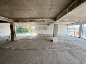 Comercial · 660m² · 10 Vagas · Prédio comercial e residencal em Farroupilha