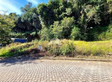 Terreno · 183m² · Invista em qualidade de vida e tranquilidade com este terreno acessível de 182,56m², nos Caminhos da