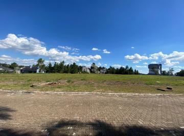 Terreno · 576m² · TERRENO PLANO NO ROYAL COUNTRY