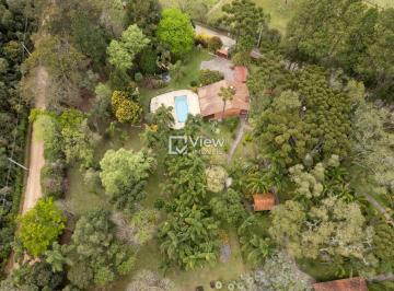 Rural · 21538m² · Chácara à Venda em Colombo - Seu Refúgio de Paz e