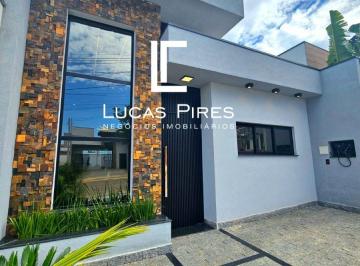 Casa Venda de 3 quartos · Casa Porteira fechada com 03 quartos e piscina Condomínio Villaggio Ipanema 1