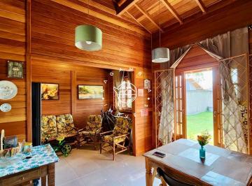Casa · 105m² · 3 Quartos · 10 Vagas · Casa em terreno amplo 1.349m² 03 quartos, Araçatuba – Imbituba/SC
