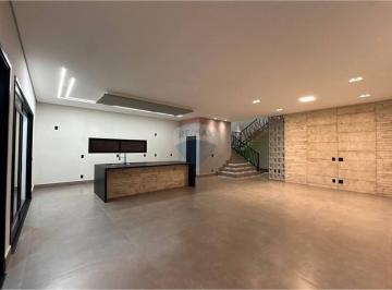 Casa · 283m² · 3 Quartos · 4 Vagas · Casa de Alto Padrão com 3 Suítes e Piscina no Condomínio Villa Real – Bragança Paulista/SP.