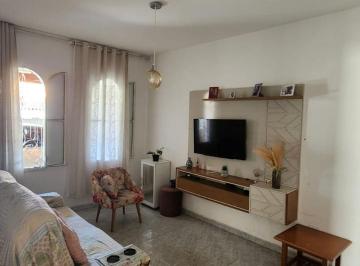 Foto 01 · Casa / Vila Tesouro / 02 Dormitórios / 150m² / São José dos Campos