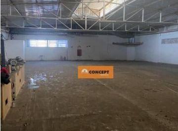 aa1846655421af12964d3dbb4e977dcdfad89607 · Salão para alugar, 850 m² por R$ 30.000,00/mês - Centro - Itaquaquecetuba/SP