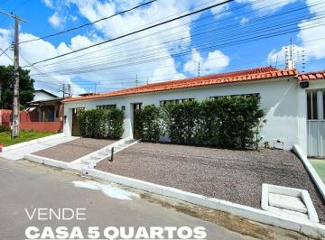 Casa de 5 quartos, Manaus · Conjunto Tiradentes | Casa com Piscina | 4 Quartos (2 Suítes) | 367m²