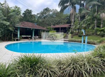 Rural · 13659m² · 7 Quartos · 2 Vagas · Sítio escriturado na Estrada Quiriri, com 13.659 m2, com ampla piscina, lagos, residencia, area de f