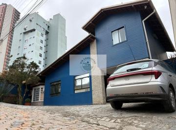 Casa · 200m² · 3 Quartos · 5 Vagas · Casa Sobrado comercial no bairro Atiradores