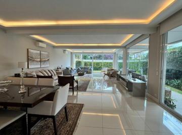 Casa · 350m² · 4 Quartos · 4 Vagas · Sofisticação e Conforto em Cada Detalhe - Casa Moderna com Acabamento Premium