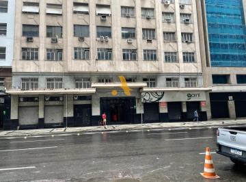 Comercial · 211m² · Venda e Aluguel de Sala Comercial, 211 m², por aluguel de R$ 3 mil e venda de R$ 450 mil em Centro.