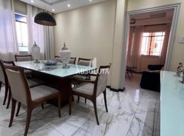 Casa · 220m² · 3 Quartos · 1 Vaga · Casa à venda no bairro tradicional São Sebastião – excelente localização!
