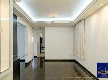 Apartamento · 57m² · 2 Quartos · 1 Vaga · Apartamento 2 quartos, 57m², varanda, 1 vaga coberta, com lazer completo e portaria 24h, no Planalto