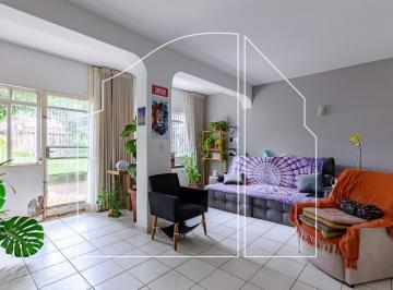 Casa · 200m² · 4 Quartos · 2 Vagas · OPORTUNIDADE NA 704 SUL: CASA COM POTENCIAL INCRÍVEL PARA REFORMA