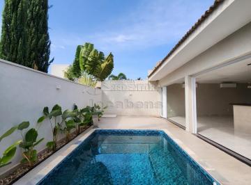Casa · 450m² · 3 Quartos · 4 Vagas · Recanto Do Lago, casa com 03 dormitorios 04 vagas de garagem.