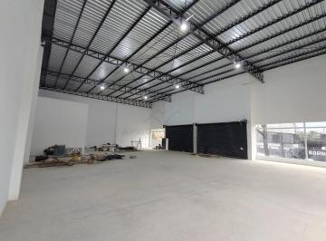 Comercial · 700m² · 10 Vagas · Salão novo com 10 vagas de estacionamento para locação, 396m² na Vila Scarpelli - Santo André/SP