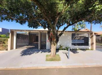 Casa · 200m² · 3 Quartos · 4 Vagas · Casa com 4 Quartos à Venda, 200m² por R$850.000,00, San Fernando, Londrina-PR
