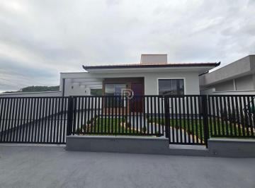 Casa · 67m² · 2 Quartos · 3 Vagas · Casa unifamiliar em Forquilhas, São José/SC