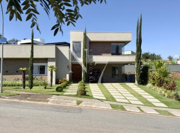 Casa · 350m² · 4 Quartos · 4 Vagas · Casa de Condomínio com 4 Suítes, Closet, Piscina, Área Gourmet .