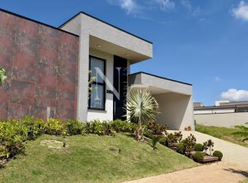 Casa · 245m² · 4 Quartos · 4 Vagas · Casa de Alto Padrão Mobiliada e Decorada em Condomínio Fechado!