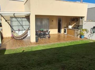 Casa · 165m² · 4 Quartos · 3 Vagas · Casa com 4 quartos sendo 3 suítes no Jardins Capri