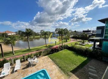 Casa · 310m² · 4 Quartos · Sobrado Beira Lago, com 04 suites e piscina aquecida