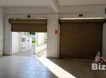 ffe99ba4dd4fdd0a42edd639161debcf4dbe4ae5 · Ótimo salão na Av. Samuel Martins de 137 metros.