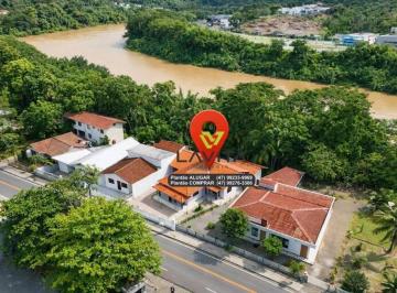 6266593cc67366e5e0424af4222ff4fc8abe7f34 · Casa comercial semi mobiliada a venda em localização estratégica no Bairro Vorstadt a 5 minutos do C