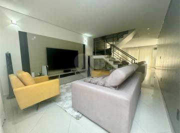 Casa · 333m² · 3 Quartos · 2 Vagas · Condomínio com 3 quartos à venda em Centro - SP