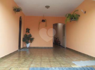 Casa · 198m² · 3 Quartos · 4 Vagas · Casa com 3 quartos à venda em Jardim Prestes De Barros - SP