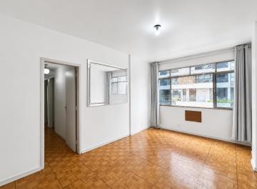 Apartamento de 3 quartos, Rio de Janeiro · Apartamento oportuno entre Laranjeiras e Flamengo. Sala ampla,3 Qtos, suíte, depend e vaga. *Garanta