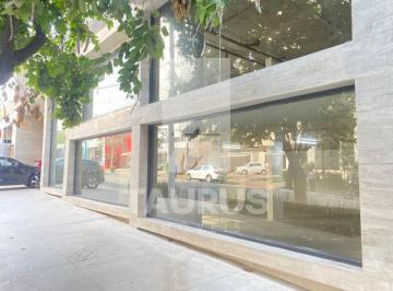 Foto 01 · Loja para comprar com 2 vagas, 200m², em Moema, São Paulo-SP.