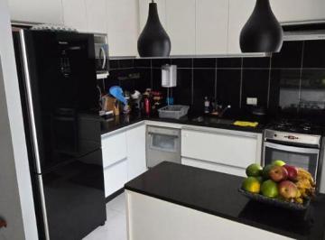 Casa de 3 quartos, Cotia · GRANJA VIANA PRÓXIMO AO RODOANEL E PARQUE JEQUITIBÁ 3 dormitórios com lazer completo