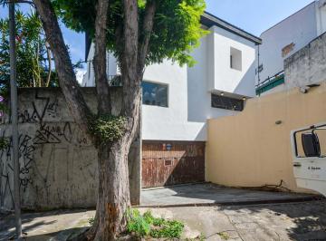 Comercial · 244m² · 1 Vaga · Casa comercial na Rua Nazaré Paulista, N. 377 • 244 m²